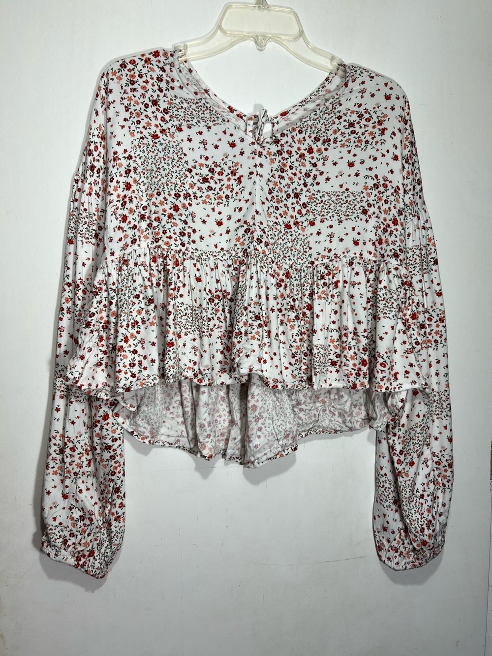Arizona Women’s White Floral Ruffle Peasant long sleeve Top size XL